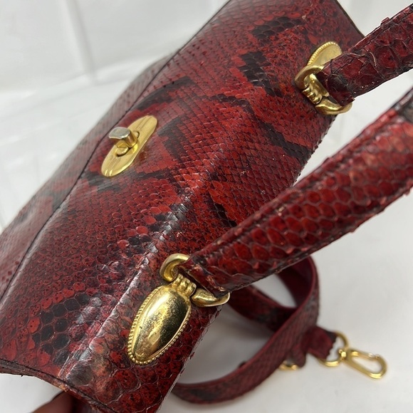 Structured Red Black Snakeskin Handbag Shoulder Bag - Picture 11 of 16